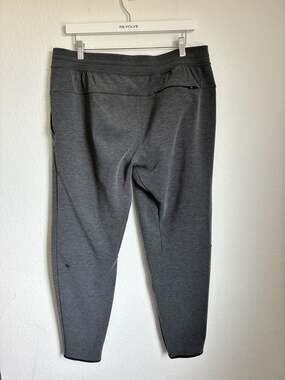 Lululemon Men's Jogger Pants Heathered Grey Size XL